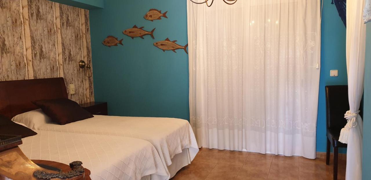 Hotel Iris La Eliana Buitenkant foto